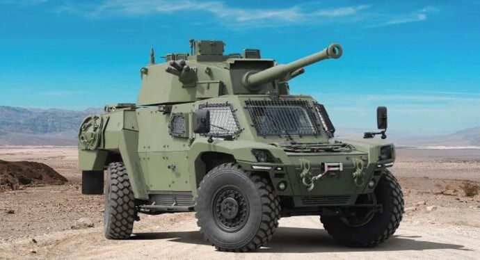 トルコ軍需企業の4輪機動装甲車両「AKREP II」…90mm砲装備の戦闘モジュールを搭載！
