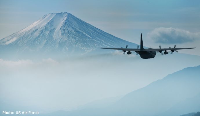 「やりたい放題？」在日米軍、首都圏の飛行実態が判明…全長300キロ超のルートも！