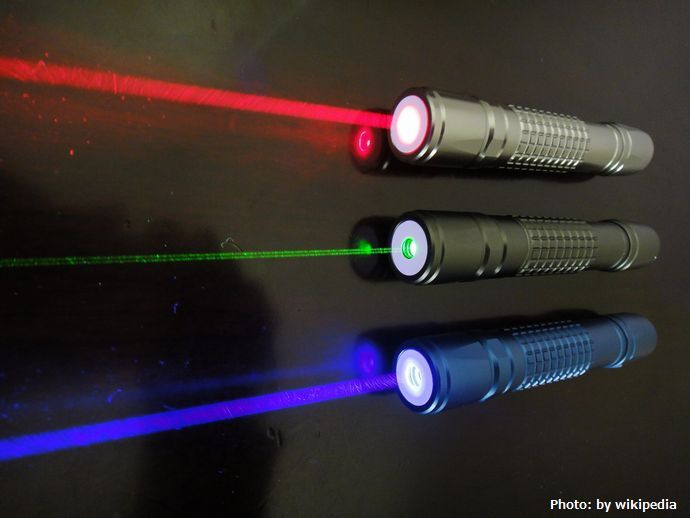 人間とカラスの知恵比べ、今度は新型レーザー照射装置を導入…長岡市で20年以上にわたる攻防！