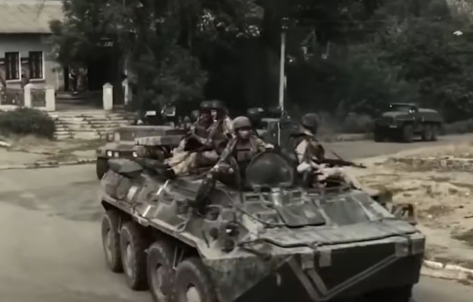 ウクライナ軍が東部ドネツク州のウロジャイネを奪還と発表…徒歩で撤退するロシア軍歩兵にクラスター爆弾！