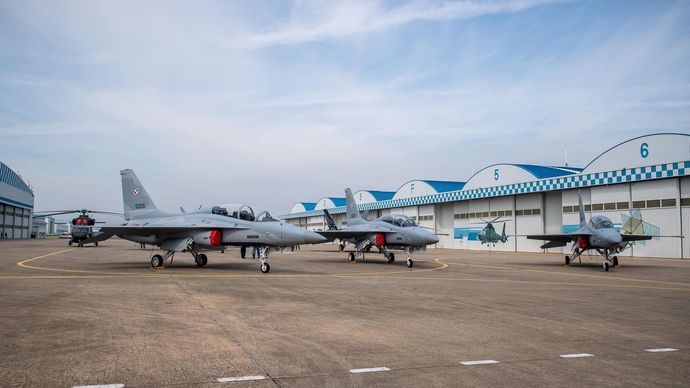 韓国の国産戦闘機FA-50をポーランドに輸出、年末まで12機納品へ…契約から8カ月での出庫は過去最短！