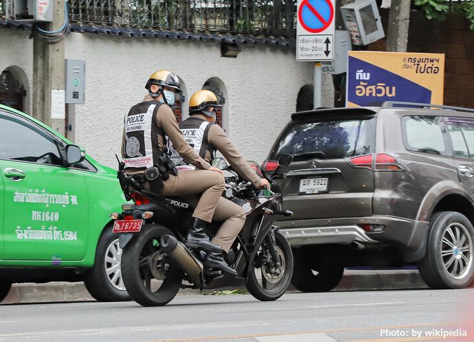 Thai_Police_motorcycle_patrol