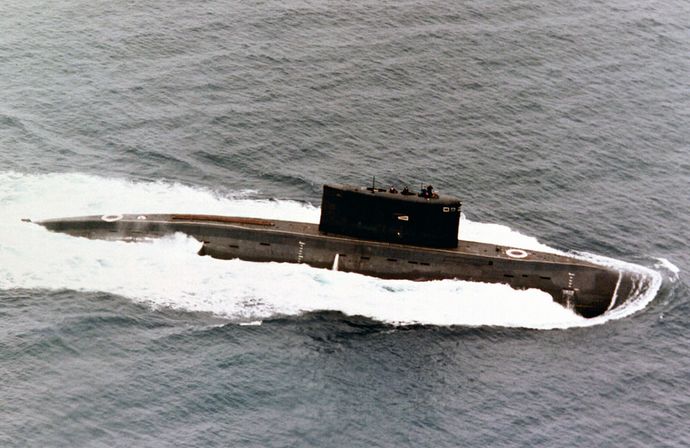 1024px-Submarine_Kilo_class