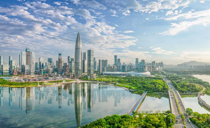 中国ハイテク都市「深圳」が激しく凋落…ホームレス、テント村、急落する不動産価格、労働者も絶望し逃げ出す？！