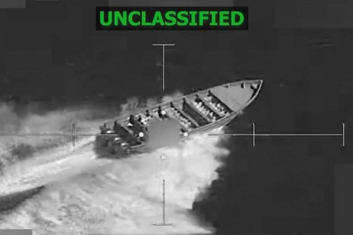 ヘグセス国防長官、米軍の麻薬運搬船攻撃で皆殺しを命令か…ミサイル攻撃の生存者を2度目の攻撃で殺害！