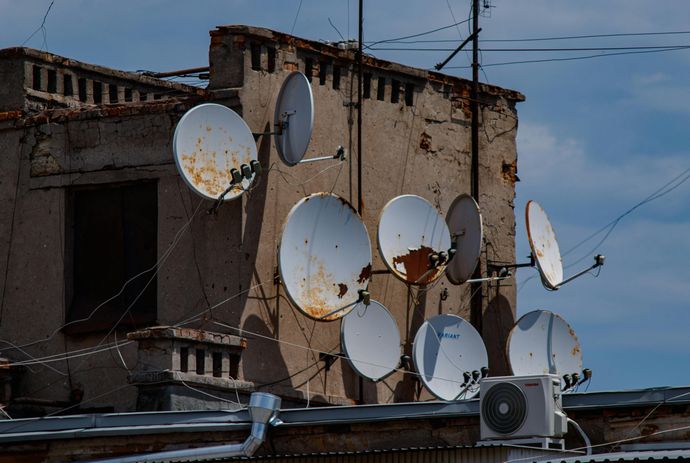 フランス当局が中国人2人をスパイ容疑で逮捕、民泊にパラボラ設置…軍事情報を本国に送信か！