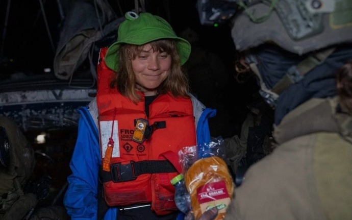 活動家のグレタさん、数十隻の船団を率いて再びガザへ向かう！