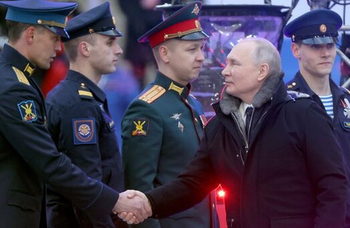 ロシア内務省、全ての外国人に「忠誠」を誓わせる法案作成…入国時に署名を義務付け！