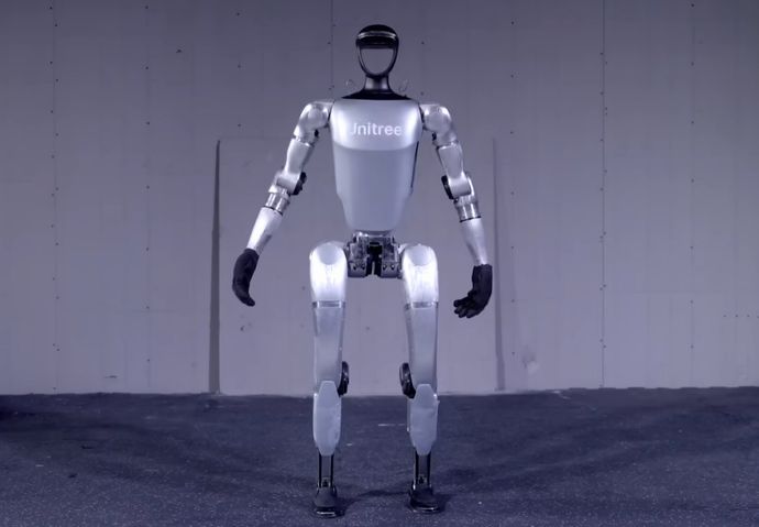 華麗にジャンプする人型ロボット「Unitree G1」たためる体と抑えた価格で存在感…中国のロボット企業が開発！