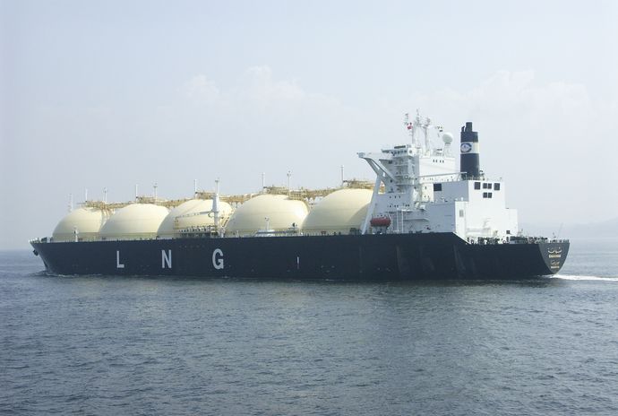 国産LNG船の建造、復活検討…経済安保強化へ官民一体！