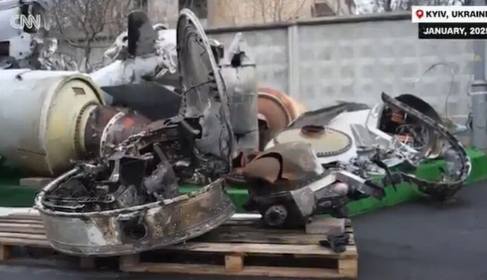 ロシアの新型極超音速ミサイル「オレシュニク」を分解、ソ連時代の部品を発見！