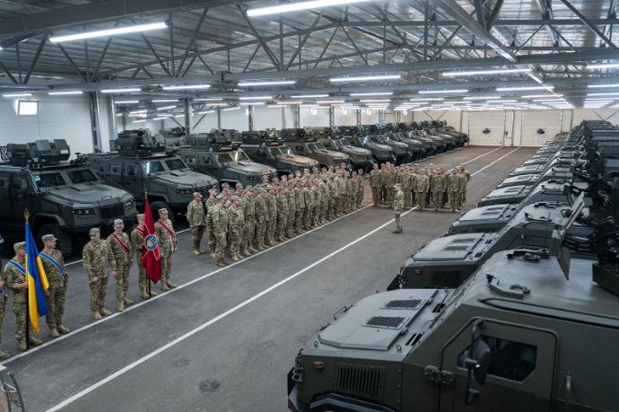 コザック-2M1装甲戦闘車両15台とコザック-5装甲戦闘車両25台をウクライナ軍第225独立突撃旅団に引き渡し！
