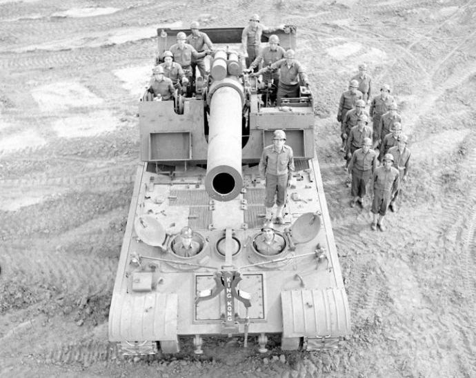 米陸軍がT92 240mm自走榴弾砲のデモンストレーション…戦闘使用前に日本が降伏し終戦！