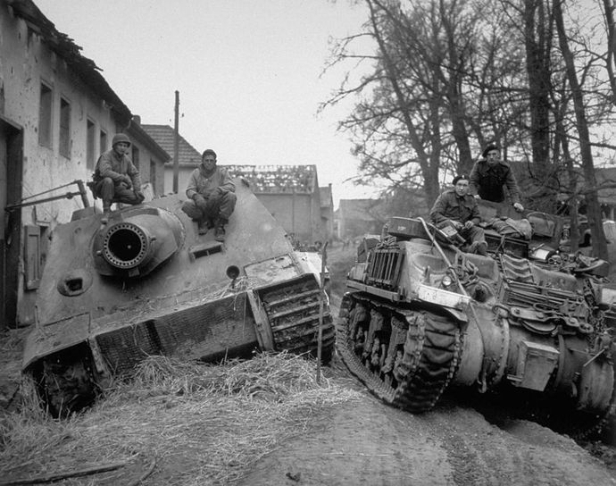 Sturmtiger_abandoned_M4_ARV