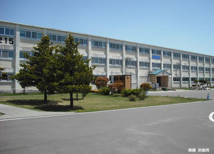 自衛隊ボロすぎ官舎・隊舎「衝撃写真」に見る実態…40年前の現役マットレスも！