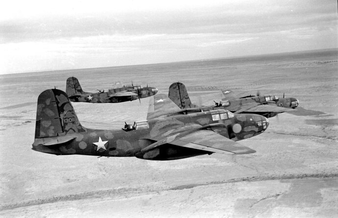 アメリカ陸軍航空軍のA-20Bハボック攻撃機がチュニジアで枢軸軍陣地を攻撃！