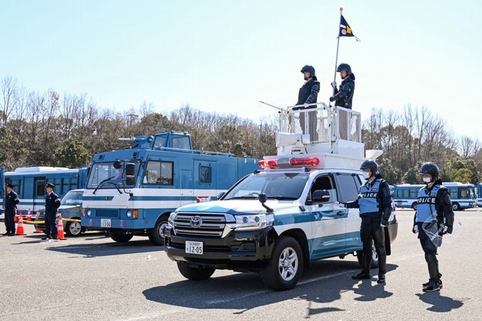 警察官採用試験の受験者数が15年で3分の1に…質を保てない恐れ！