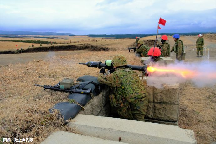 陸自第2水陸機動連隊、新年初の訓練として戦闘射撃訓練などを実施…対機甲戦闘能力の向上！