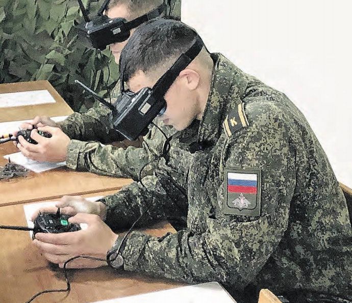 ロシア軍が「人間狩り」、子供も女性も老人も殺人ドローンで民間人を狙い撃ち…操縦訓練の一環！