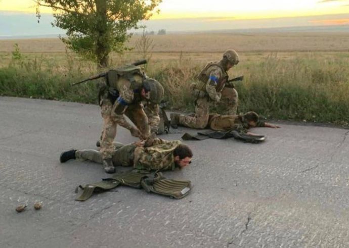 ウクライナ軍がロシア兵400人を包囲するボウチャンシク、既に30人が降伏…北東部攻勢行き詰まる！