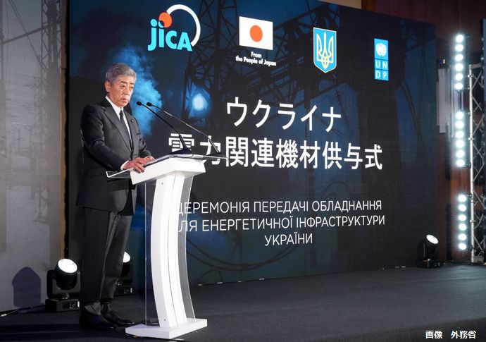 日本がウクライナに30億ドル(約4600億円)の追加支援…岩屋外相がゼレンスキー大統領と会談！