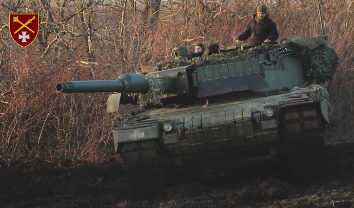 第33独立機械化旅団のレオパルド2A4V戦車が単騎で無双…ロシア軍の大規模突撃部隊を阻止！