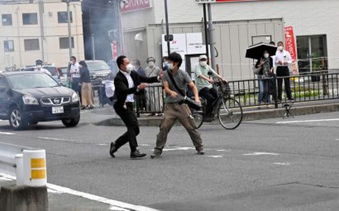 射撃訓練で教育隊同期のトップとして表彰…海自関係者が山上徹也の射撃の腕前を初めて明かす！
