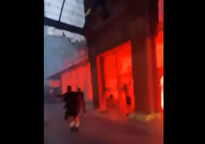 フランス暴動、マルセイユ市最大の図書館が全焼、歴史的な価値高く…マクロンはいつ軍隊出動させるんだ？