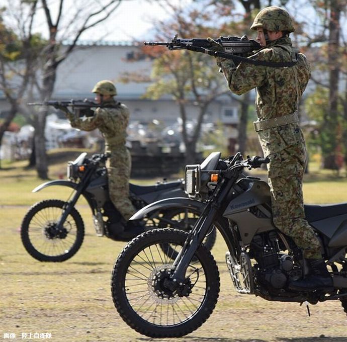 陸上自衛隊のオートバイってどんな役割？…どんな車種を使っている？！