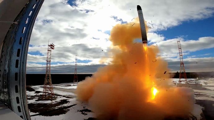 ロシアが新型ICBM「サルマト」の発射実験に失敗か…バイデン米大統領のキーウ訪問時に！