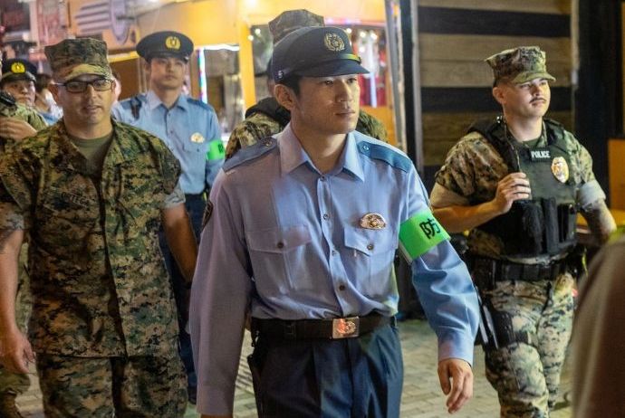 沖縄市で米軍MPと日本の警察が合同パトロール…日米間の協力を強化！