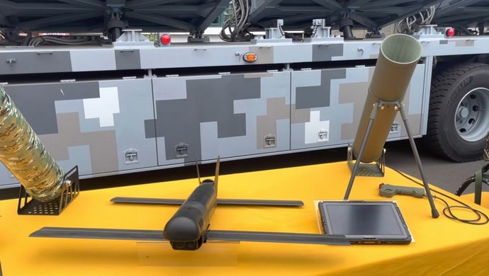 「台湾版スイッチブレード」と称される徘徊型兵器を初公開…軍用ドローン9機種を展示！