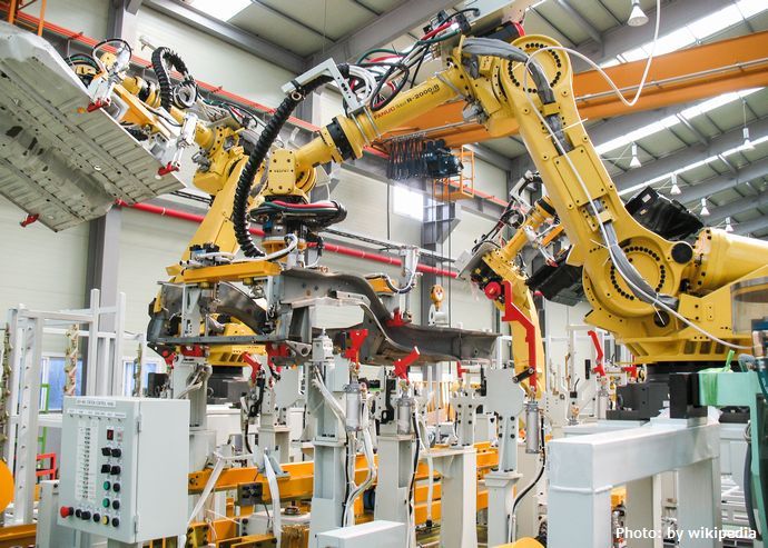 FANUC_R2000iB_AtWork