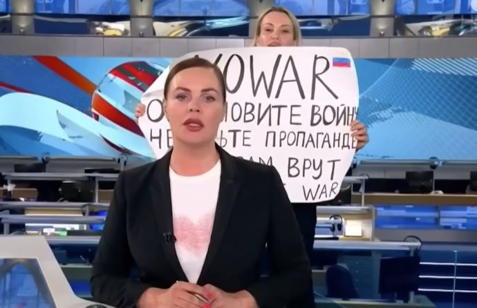 ロシア反戦女性オフシャンニコワさん、毒殺未遂か？亡命先のパリで体調不良…フランスで警察が捜査！