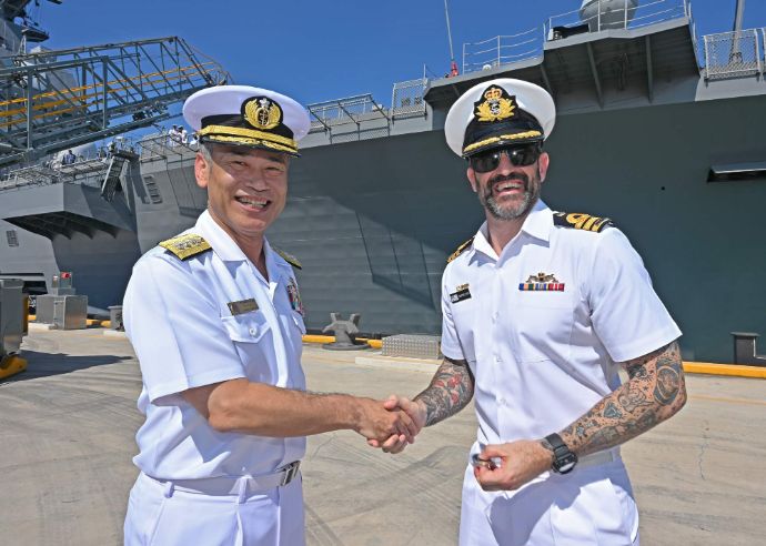 海自護衛艦「おおすみ」「いせ」「すずなみ」の3隻がダーウィンを出港し、タリスマンセイバー25に参加中！