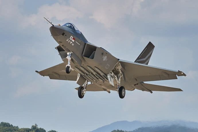 韓国政府、インドネシア要求のKF-21戦闘機の開発分担金1千億円以上の削減受け入れへ！