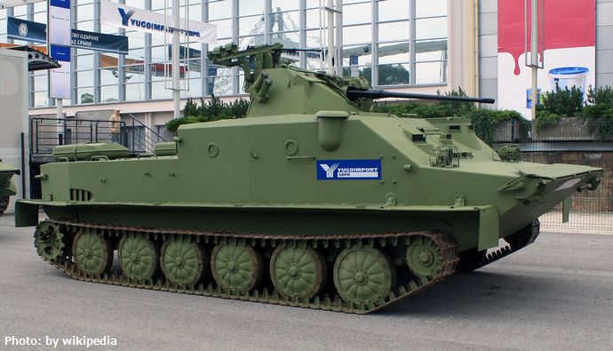 ロシア軍の車両保管基地が続々と空になる、70年前のBTR-50装甲車すら貴重に！