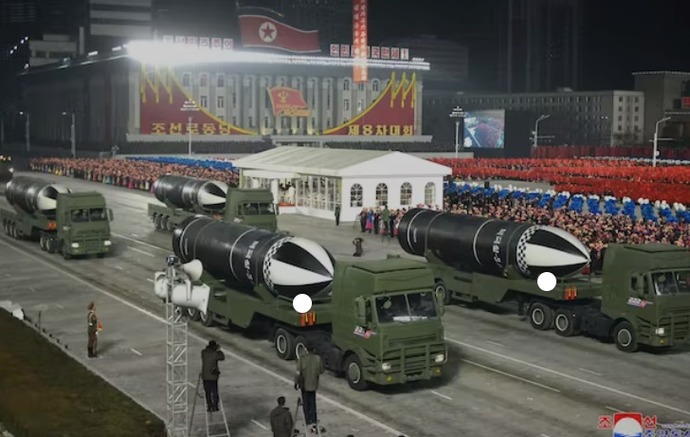 敵に攻撃された時の日本の反撃はなぜ「必要最小限」でなければいけないのか？