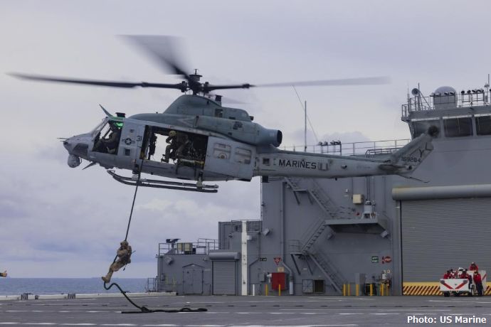 米海軍遠征海上基地「ミゲル・キース」で海兵偵察隊員が船舶臨検訓練を実施！