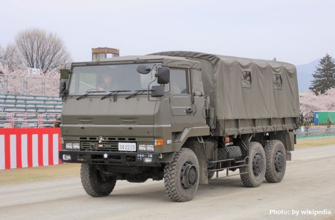 バス・トラックの運転手不足解消へ「自衛官のセカンドキャリア」が脚光…定年退職前の自衛官がバス運転体験会！