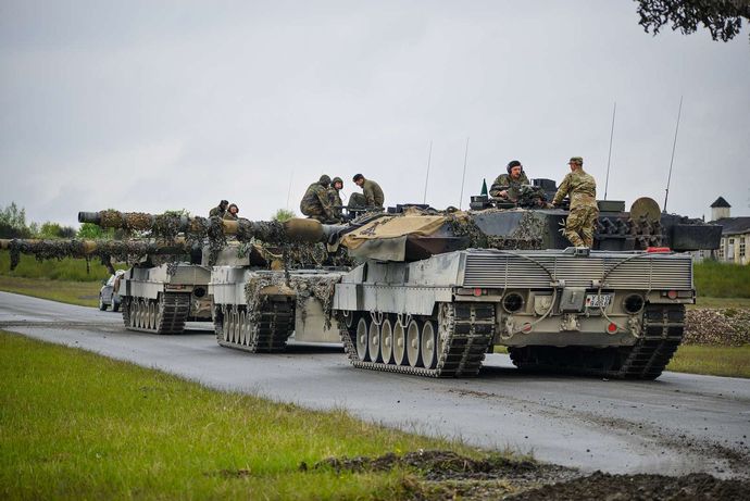 ドイツ、主力戦車「レオパルト2」18両をウクライナに引き渡し…欧米の軍事支援が加速！