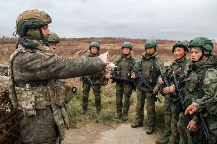 北朝鮮が追加でロシアに約6千人の派兵計画、既に工兵1千人は現地到着…韓国情報機関分析！