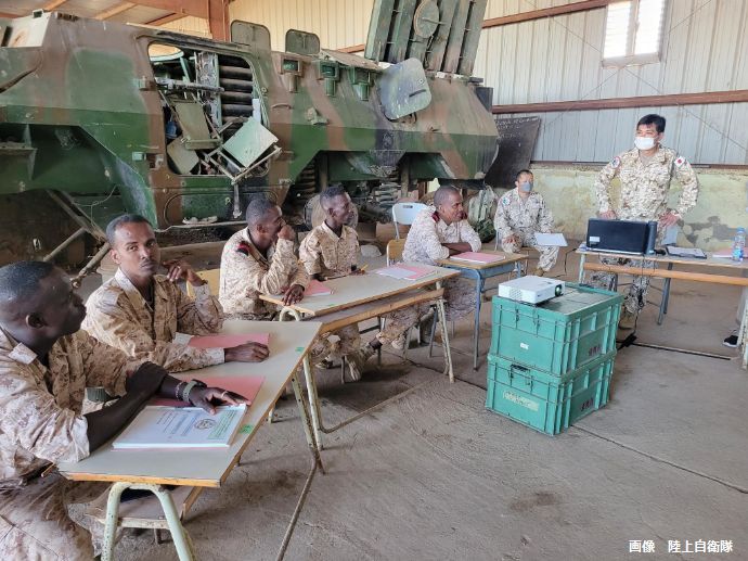 陸自東部方面隊隊員14名、世界一暑い国ジブチで軍に対する災害対処能力強化支援を実施中！