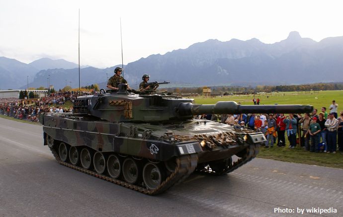 スイス国民議会、保管している戦車25両を退役処分としドイツに売却するよう勧告…ウクライナへ初の間接的支援！