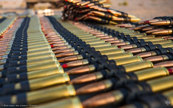政府、弾薬生産で軍需工場の国有化を検討…防衛産業再編も視野！