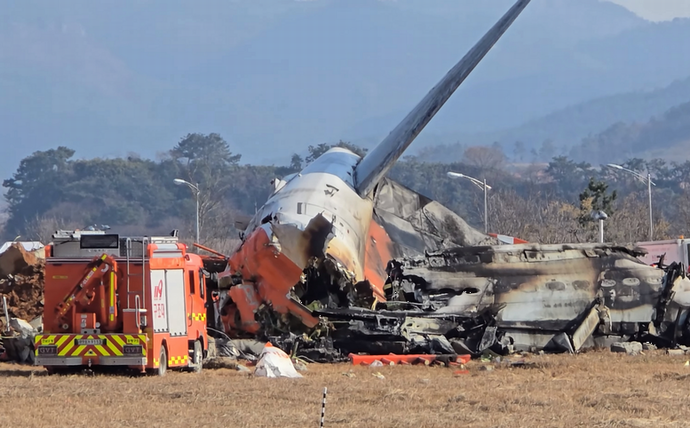 チェジュ航空機事故の遺族遺族がボーイングを提訴「非を認めずパイロットに責任転嫁している」！