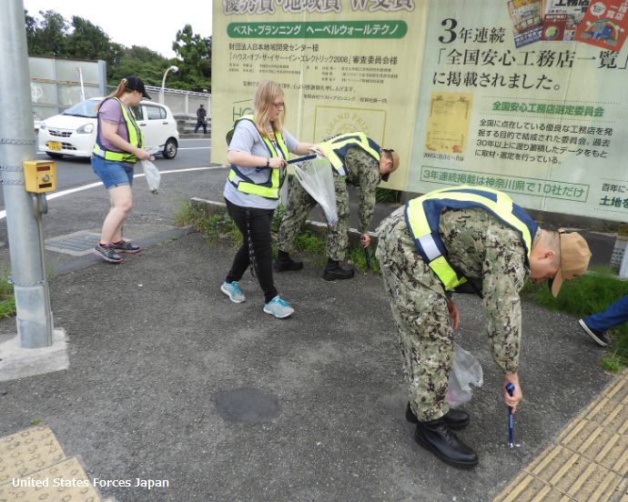 米海軍厚木基地所属の海軍兵、綾瀬市で清掃活動を実施…夏休みで子供も参加！
