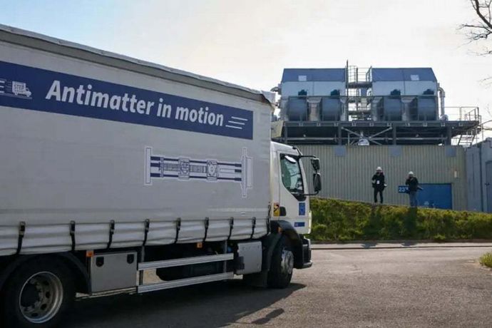 反物質をトラックで輸送することに成功…CERN欧州原子核研究機構！