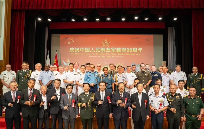 在日本中国大使館で中国軍建軍98周年祝賀レセプション開催…日本の政界要人、自衛隊幹部ら出席！