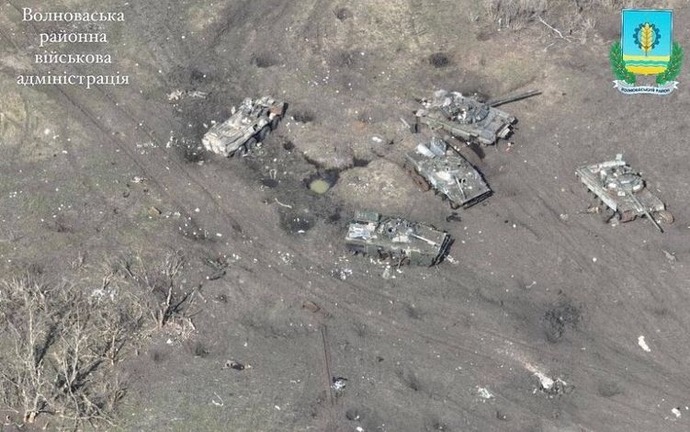 ロシア軍の装甲車両に大損害(戦車15両・装甲車12両・長距離砲27両、輸送車28両など)…ウクライナ国防省発表！